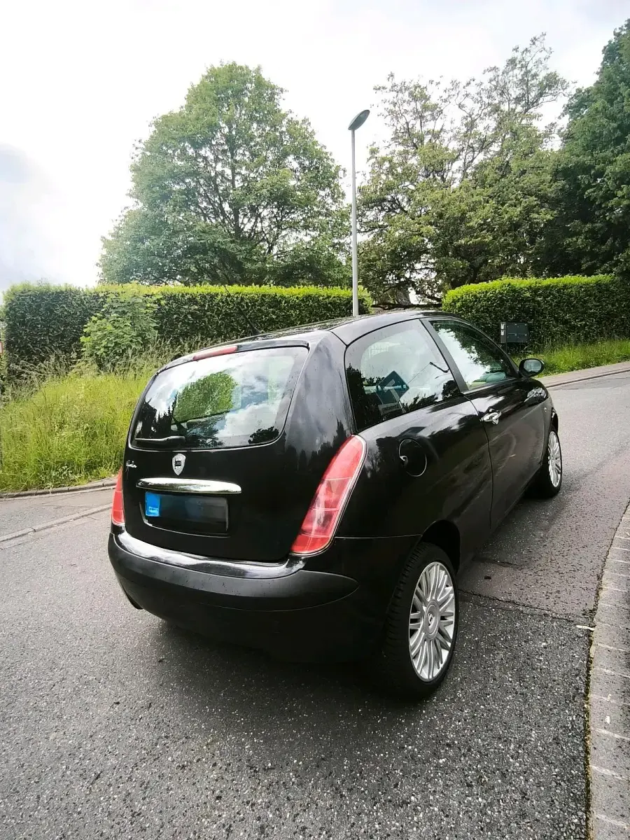Brugt Lancia Ypsilon 60 HK (44 kW) 2006 Sort Hatchback