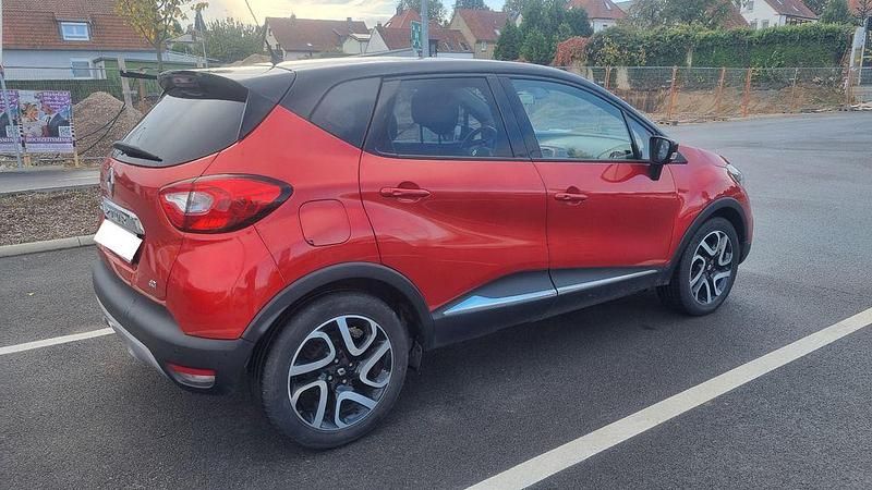 Gebraucht Renault Captur 90 PS (66 kW) 2015 Rot SUV