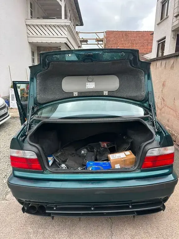 Gebraucht BMW 316 M Sport 102 PS (75 kW) 1995 Grün Limousine
