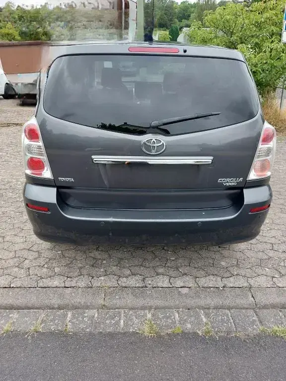 Gebraucht Toyota Corolla Verso Executive 129 PS (94 kW) 2009 Grau Van / Kleinbus