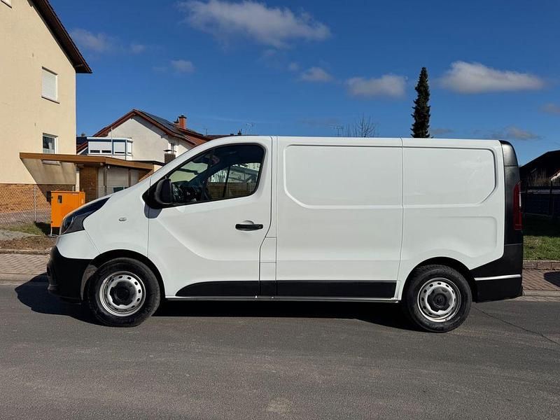 Gebraucht Renault Trafic Komfort 120 PS (88 kW) 2021 Weiß Van / Kleinbus
