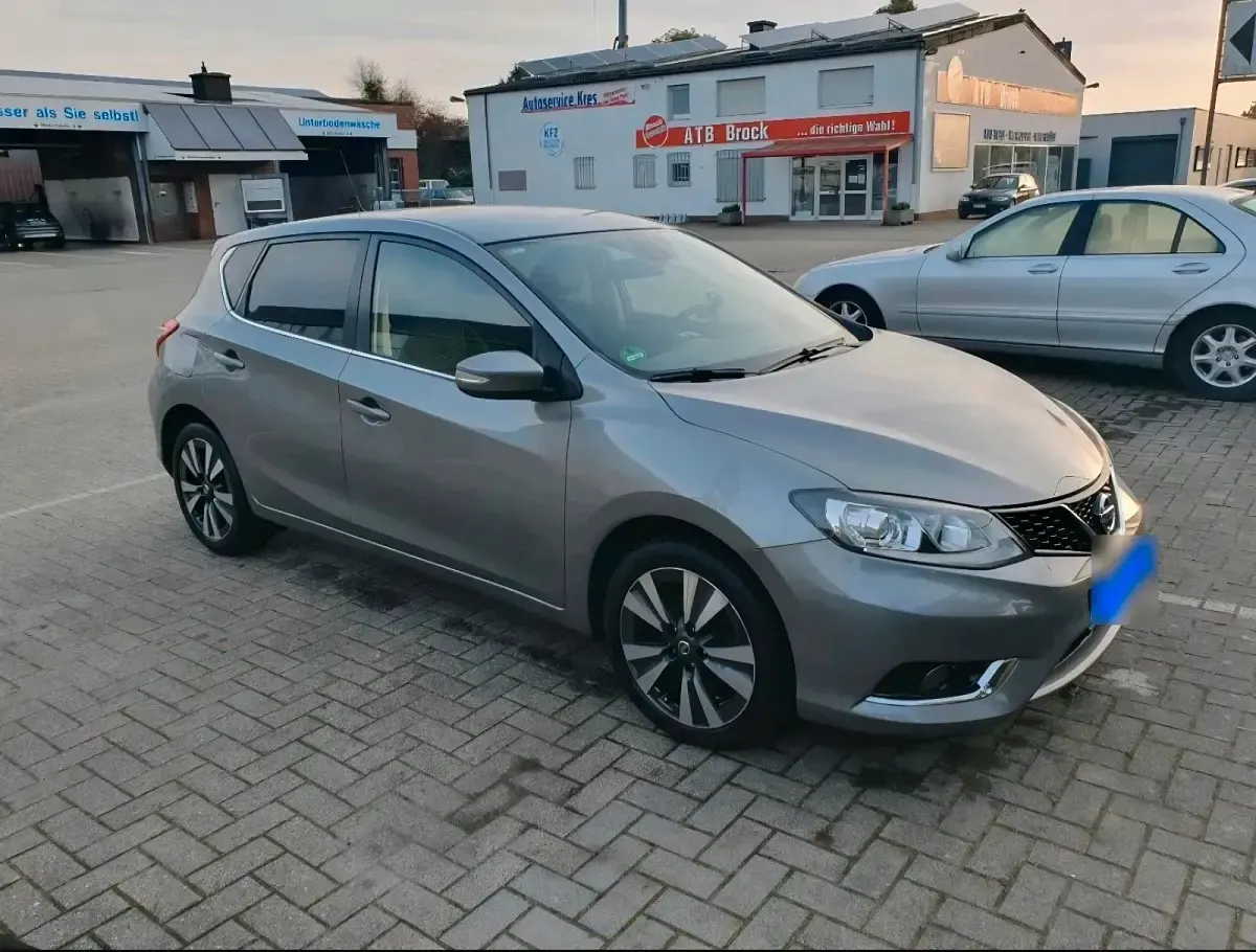 Gebraucht Nissan Pulsar Acenta 116 PS (85 kW) 2015 Grau Kleinwagen