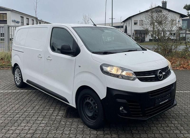Weiß Gebraucht 2021 Opel Vivaro Van | 16.580 € (Guter Preis) - Bild 1/4