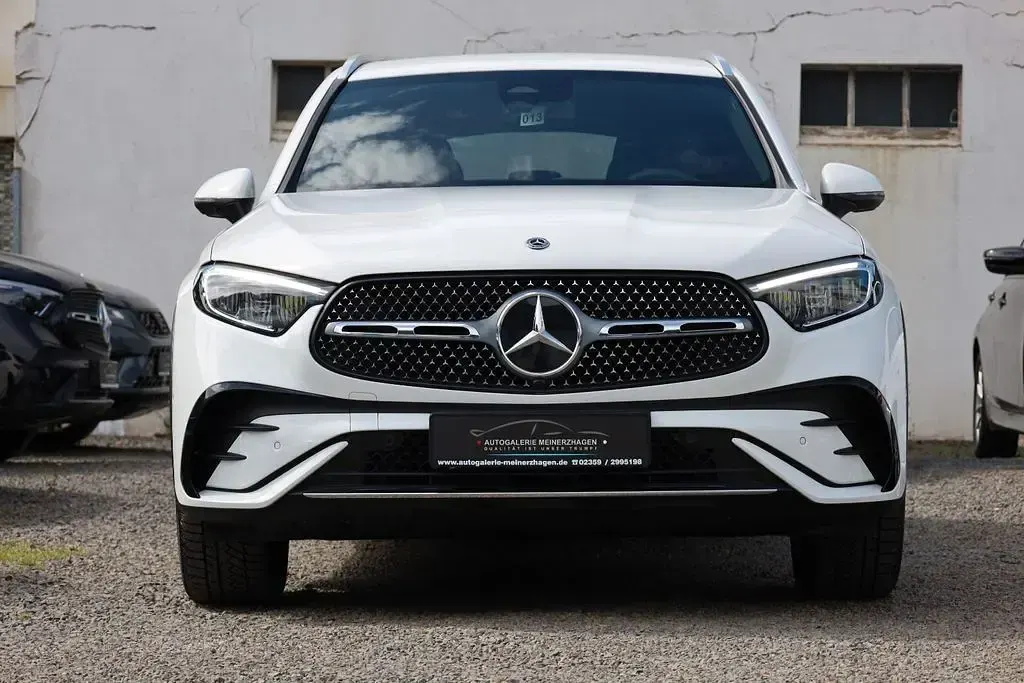 Gebraucht Mercedes GLC220 AMG line 197 PS (144 kW) 2024 Weiß SUV