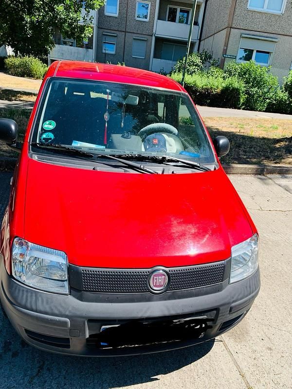 Rot Gebraucht 2010 Fiat Panda Kleinwagen | 2.200 € (Fairer Preis) - Bild 1/4
