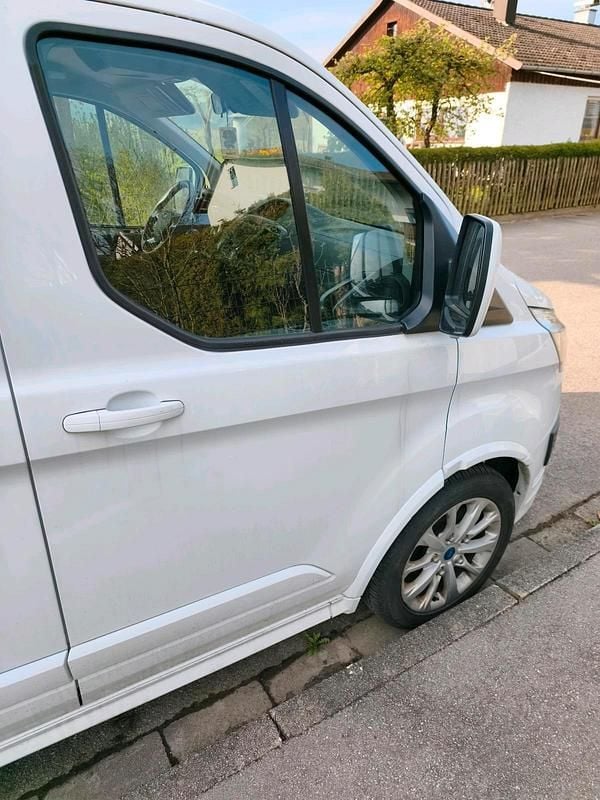 Second-hand Ford Transit Custom 155 CP (114 kW) 2014 Alb Monovolum