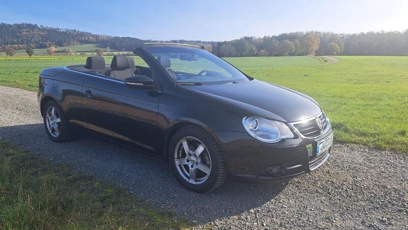Schwarz Gebraucht 2010 VW Eos Cabrio | 4.950 € - Bild 1/4