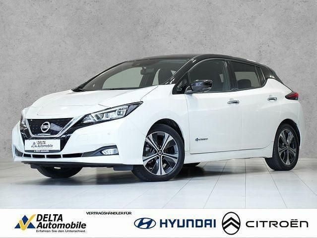 Pearl white/black m Gebraucht 2020 Nissan Leaf N-Connecta Kleinwagen | 12.890 € (Superpreis) - Bild 1/4