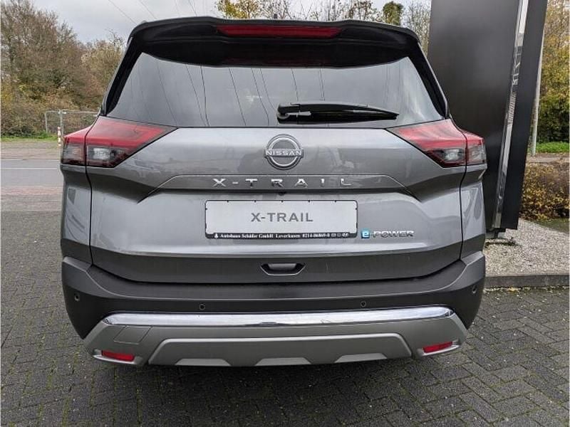 Neu Nissan X-Trail Tekna+ 204 PS (150 kW) 2025 Grau SUV