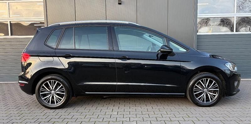 Gebraucht VW Golf VII Allstar 125 PS (91 kW) 2017 Schwarz Limousine