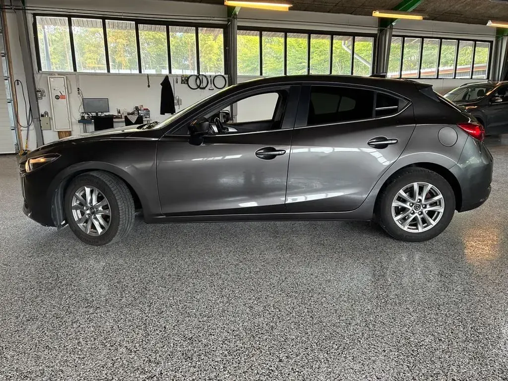 Gebraucht Mazda 3 120 PS (88 kW) 2018 Grau Limousine