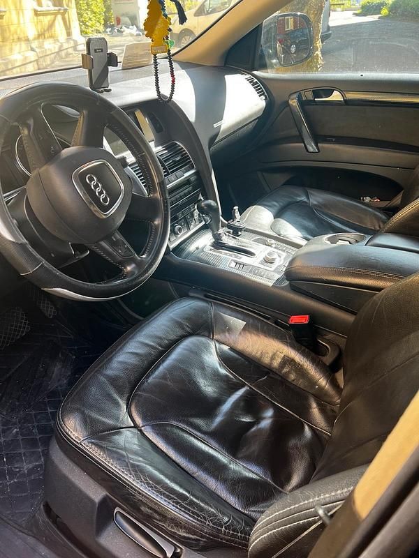 Second-hand Audi Q7 2010 Negru SUV