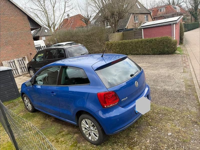 Gebraucht VW Polo Life 60 PS (44 kW) 2013 Blau Kleinwagen