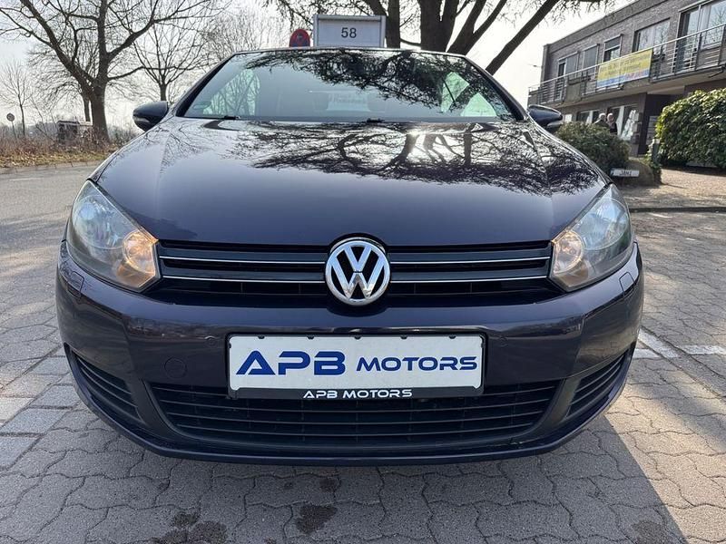 Gebraucht VW Golf 140 PS (102 kW) 2011 Violett Cabrio