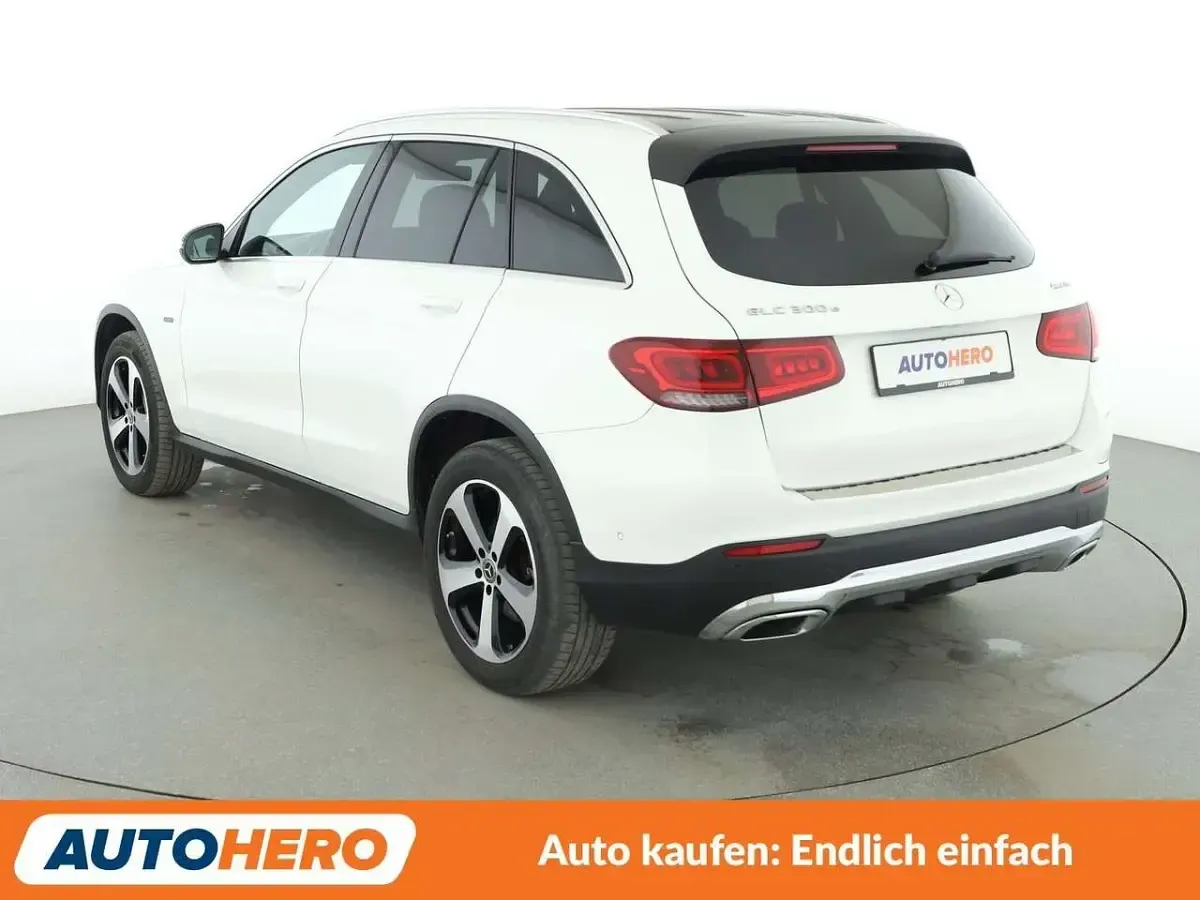 Gebraucht Mercedes GLC300e 320 PS (235 kW) 2020 Polarweiss SUV
