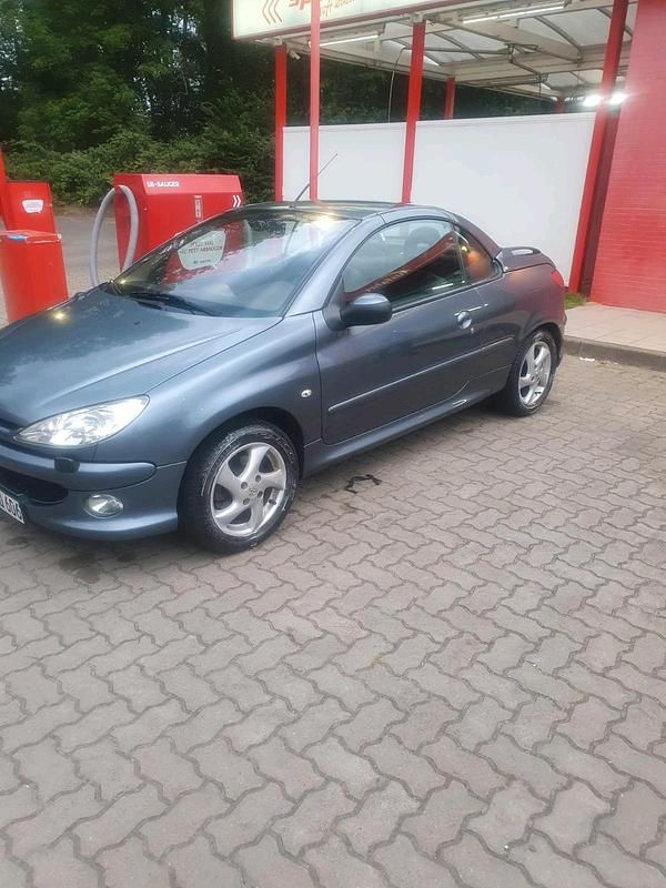 Grau Gebraucht 2006 Peugeot 206 CC Cabrio | 1.200 € (Guter Preis) - Bild 1/3