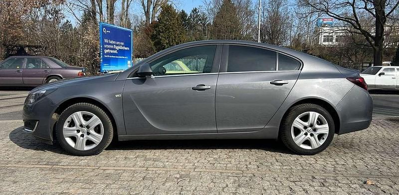 Gebraucht Opel Insignia Edition 170 PS (125 kW) 2017 Karbon silber/shiny grey (m2) Limousine