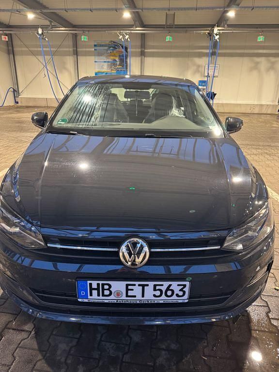Gebraucht VW Polo Comfortline 95 PS (69 kW) 2018 Grau Kleinwagen