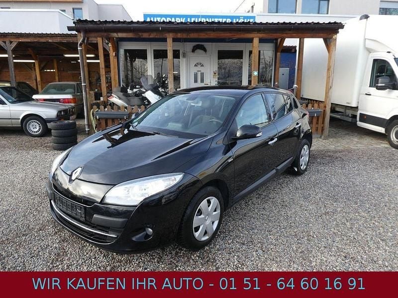 Schwarz Gebraucht 2011 Renault Mégane Bose Edition Limousine | 4.290 € (Fairer Preis) - Bild 1/4
