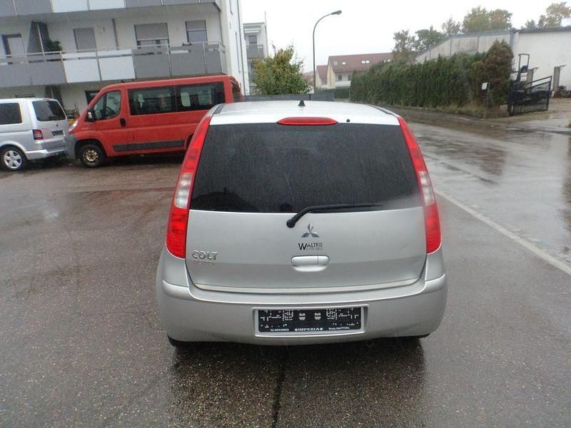 Gebraucht Mitsubishi Colt Motion 75 PS (55 kW) 2006 Silber Limousine