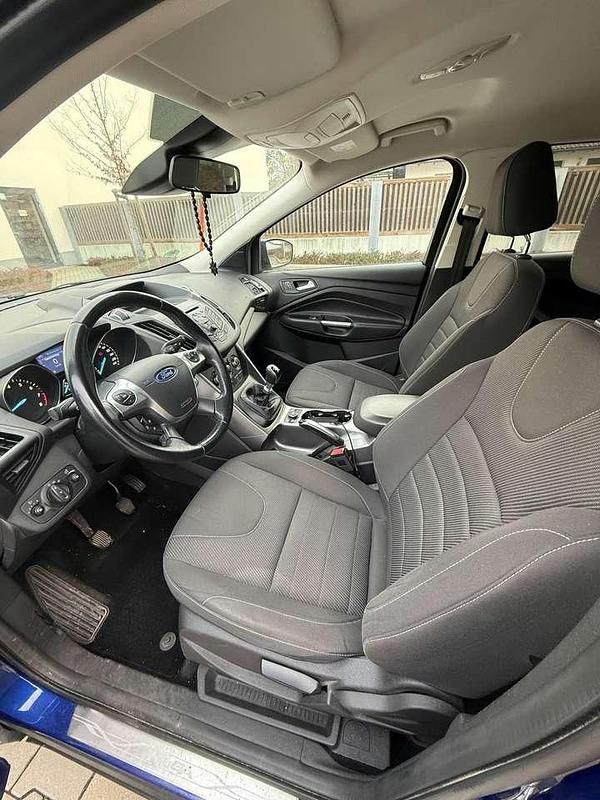 Gebraucht Ford Kuga 150 PS (110 kW) 2016 Blau SUV