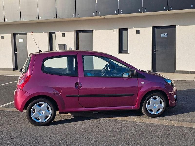 Gebraucht Renault Twingo Liberty 75 PS (55 kW) 2012 Violet Kleinwagen