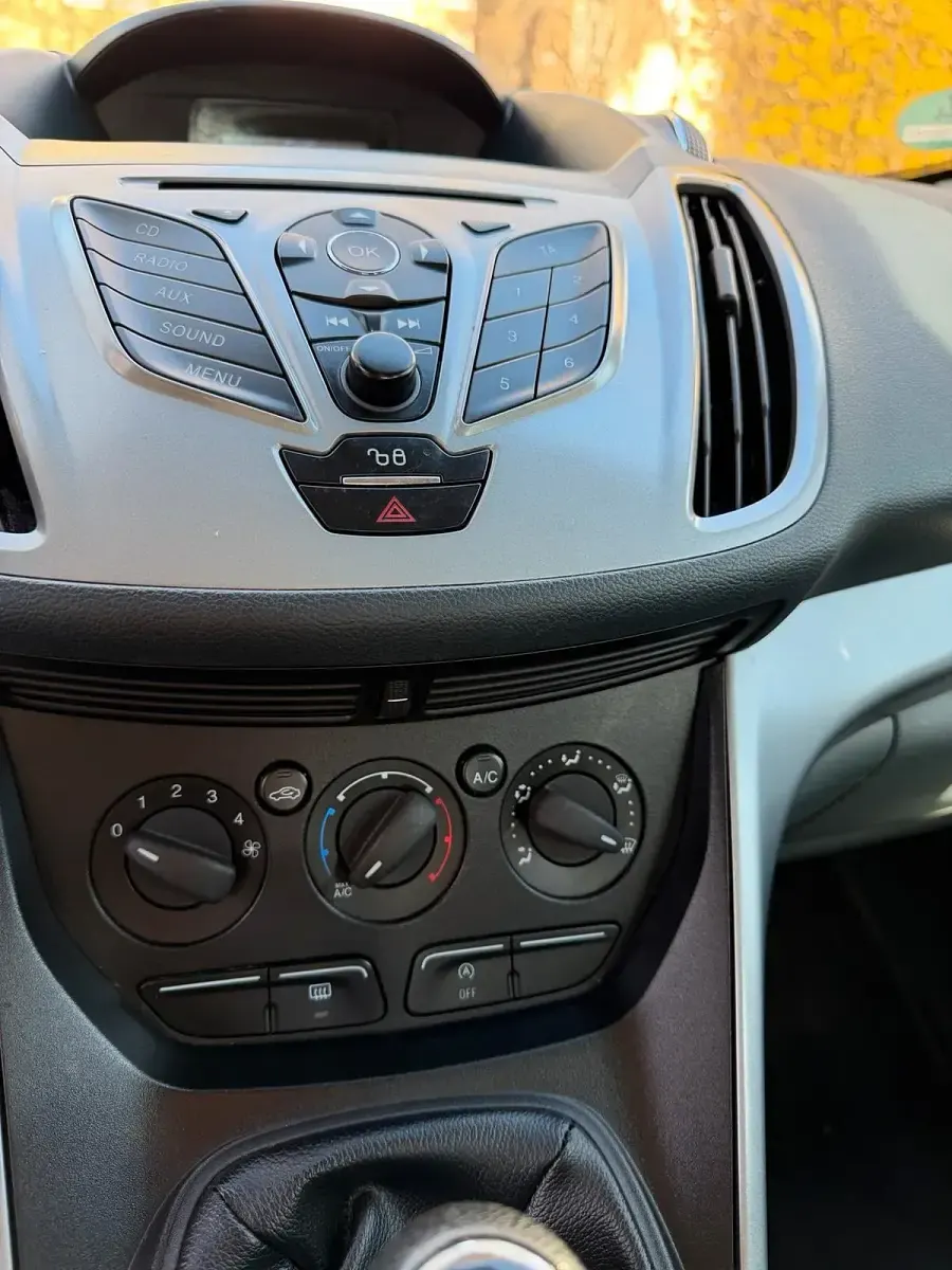 Gebraucht Ford C-MAX 115 PS (84 kW) 2012 Schwarz Van / Kleinbus