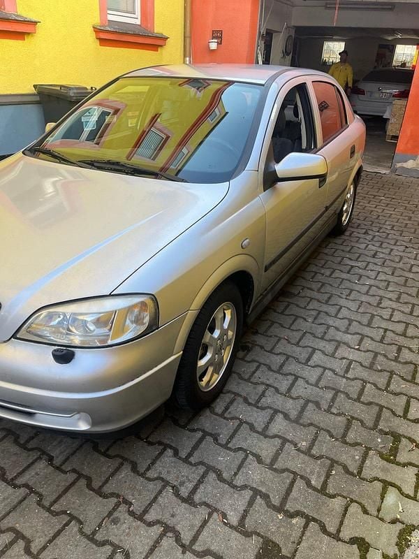 Gebraucht Opel Astra 84 PS (61 kW) 2001 Grau Limousine
