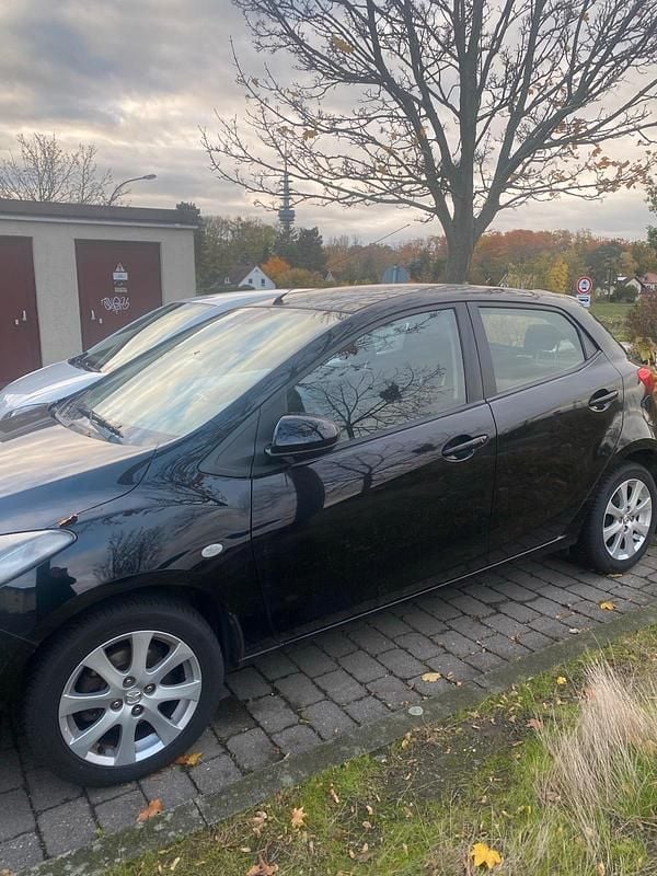 Schwarz Gebraucht 2009 Mazda 2 Limousine | 1.800 € (Superpreis) - Bild 1/4