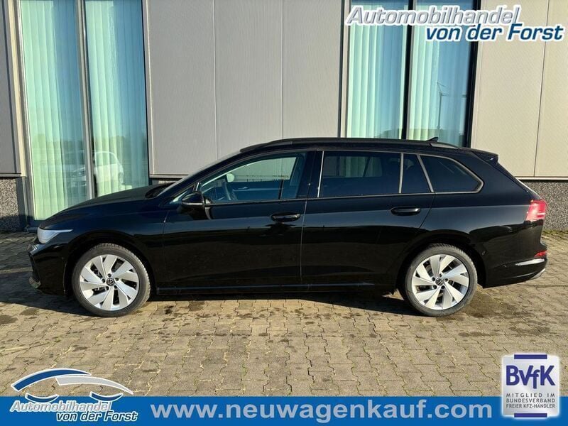 Gebraucht VW Golf VIII Basis 116 PS (85 kW) 2024 Wählbar Limousine