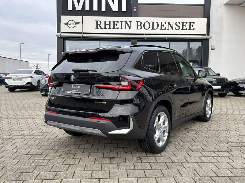 Neu BMW iX1 150 kW (204 PS) 2025 Schwarz uni SUV