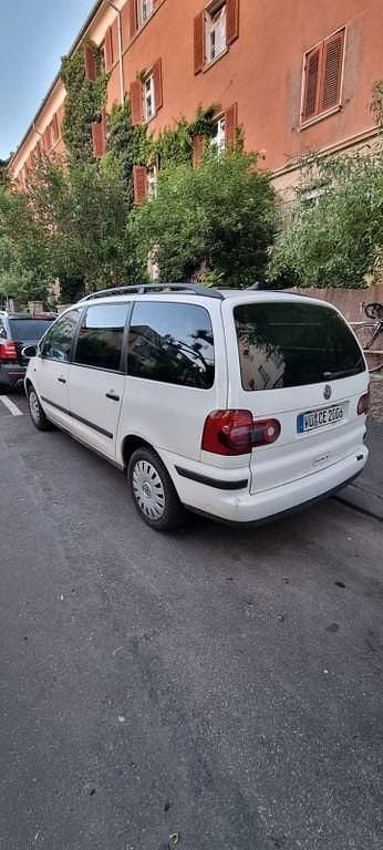 Weiß Gebraucht 2008 VW Sharan Comfortline Van / Kleinbus | 2.500 € (Guter Preis) - Bild 1/4