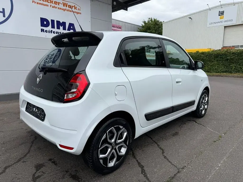 Gebraucht Renault Twingo Equilibre 65 PS (47 kW) 2023 Weiß Kleinwagen