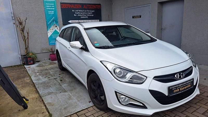 Gebraucht Hyundai i40 Edition 136 PS (100 kW) 2012 Weiß Kombi