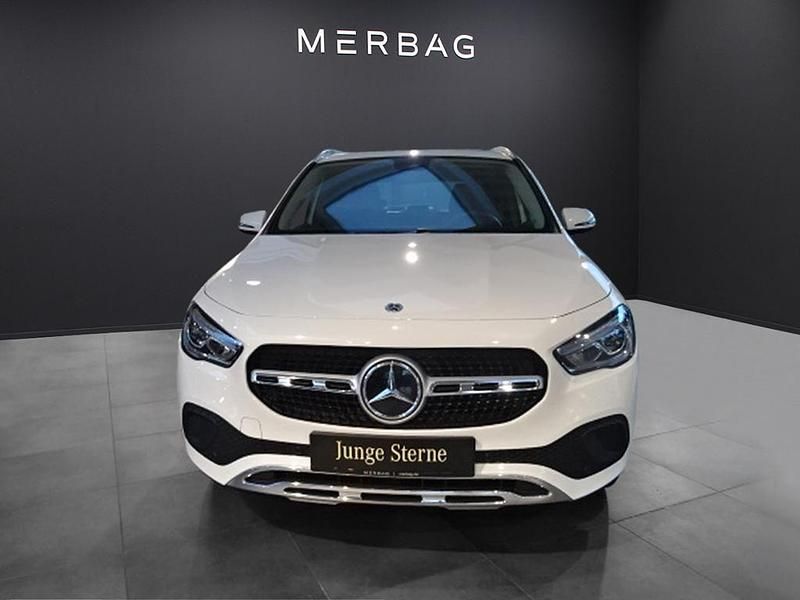Gebraucht Mercedes GLA200 Progressive 150 PS (110 kW) 2022 Weiß SUV