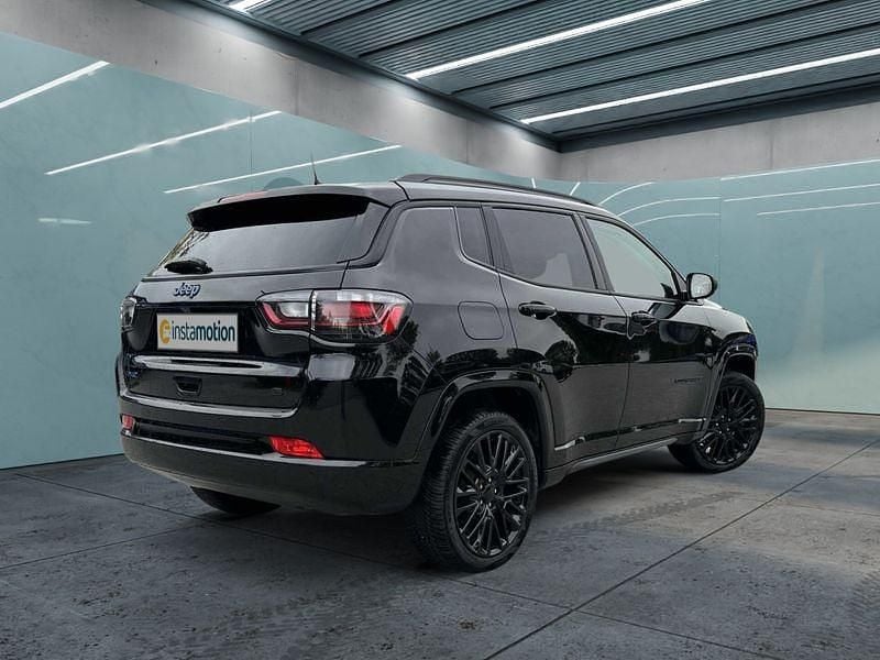 Gebraucht Jeep Compass 241 PS (177 kW) 2022 Schwarz SUV