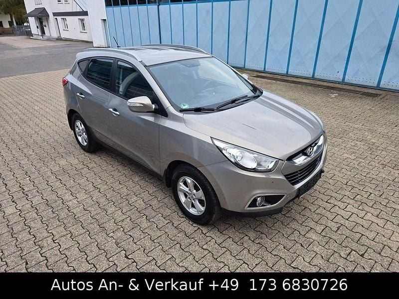 Gebraucht Hyundai ix35 Style 136 PS (100 kW) 2011 Silber SUV