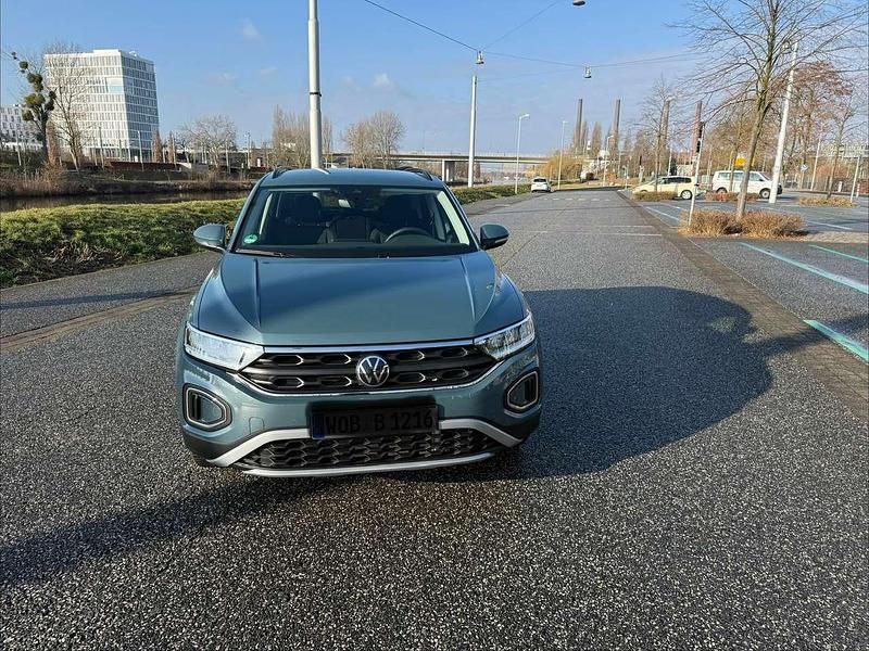 Gebraucht VW T-Roc Move 150 PS (110 kW) 2024 Blau SUV
