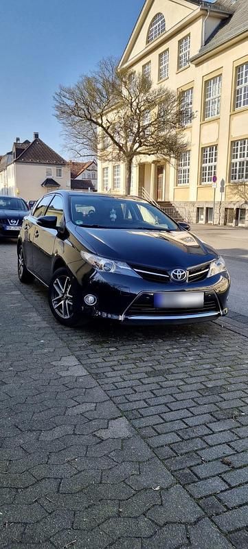 Gebraucht Toyota Auris 132 PS (97 kW) 2014 Schwarz Limousine