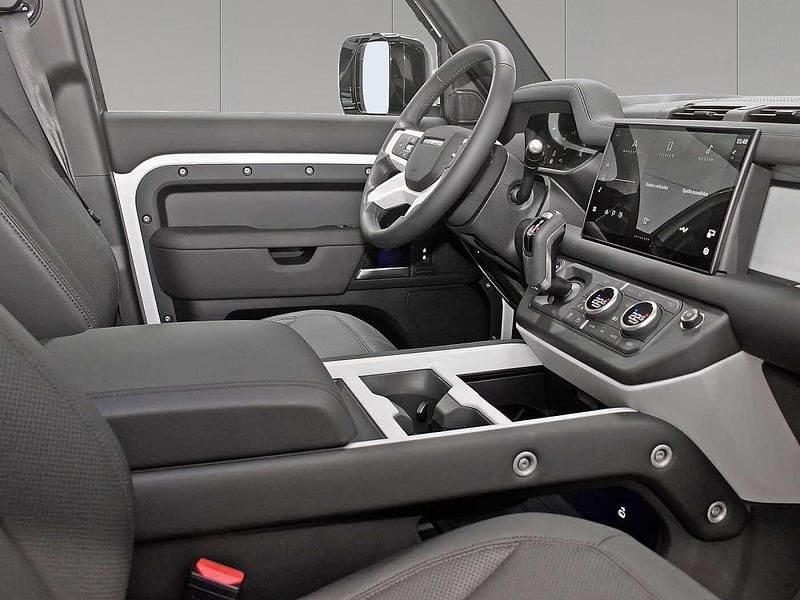 Gebraucht Land Rover Defender SE Dynamic 304 PS (223 kW) 2024 Fuji white SUV