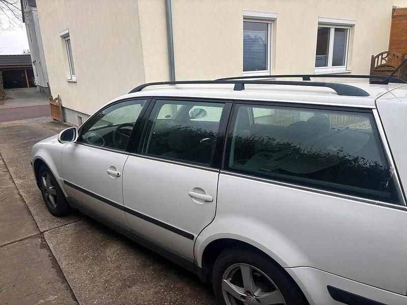 Gebraucht VW Passat 102 PS (75 kW) 2005 Weiß Kombi