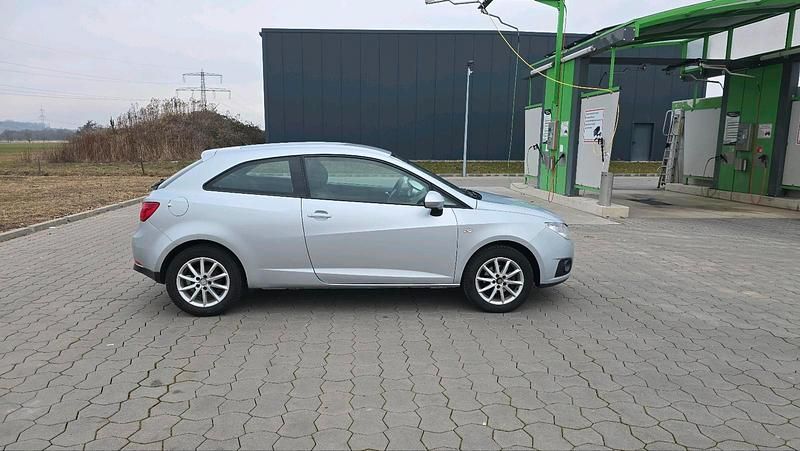 Gebraucht Seat Ibiza 86 PS (63 kW) 2011 Silber Limousine