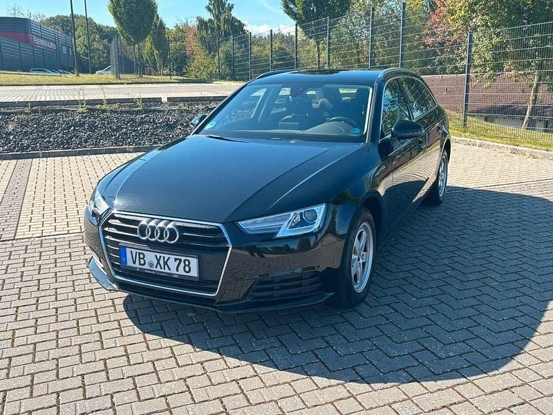 Schwarz Gebraucht 2018 Audi A4 Kombi | 13.990 € (Superpreis) - Bild 1/4