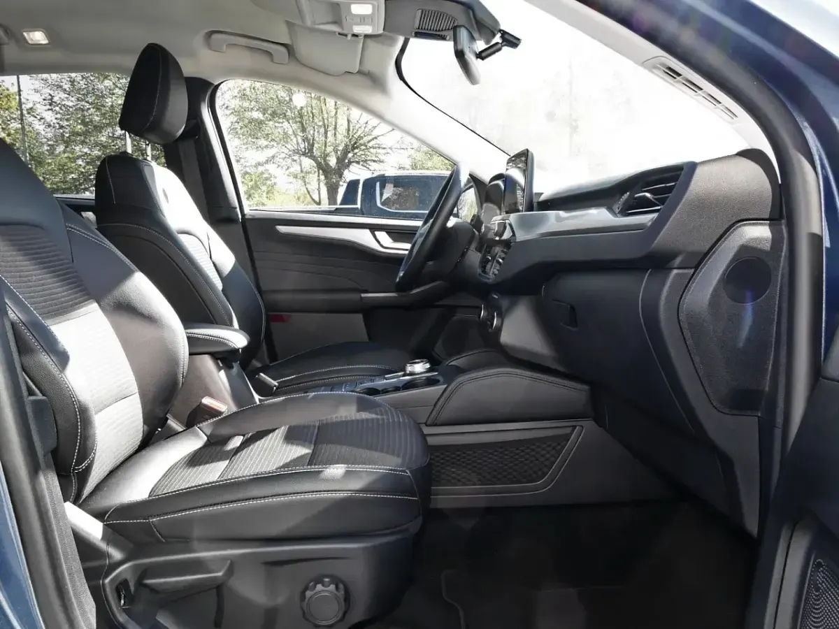 Gebraucht Ford Kuga Titanium X 224 PS (164 kW) 2023 Blau SUV