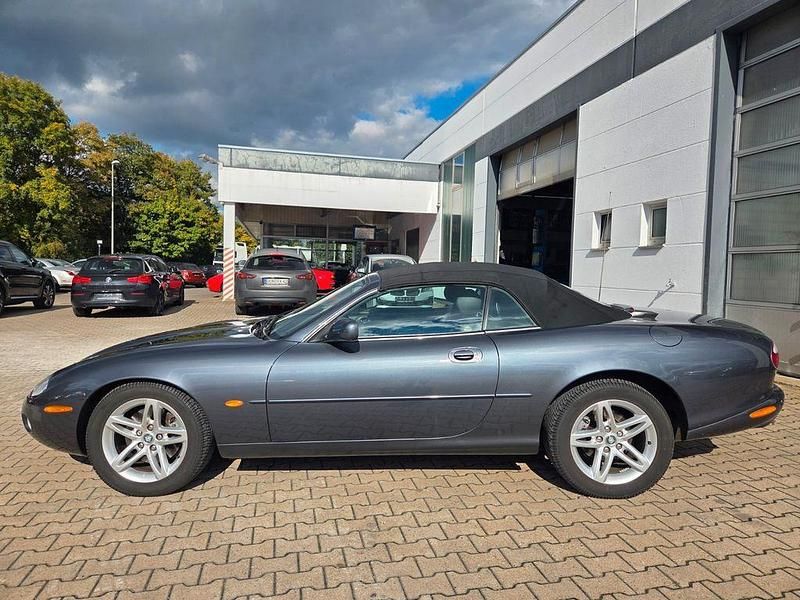 Gebraucht Jaguar XK8 284 PS (208 kW) 2003 Grau Cabrio