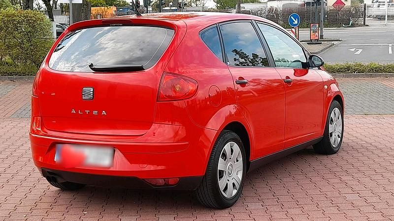 Second-hand Seat Altea 105 CP (77 kW) 2007 Roșu Break