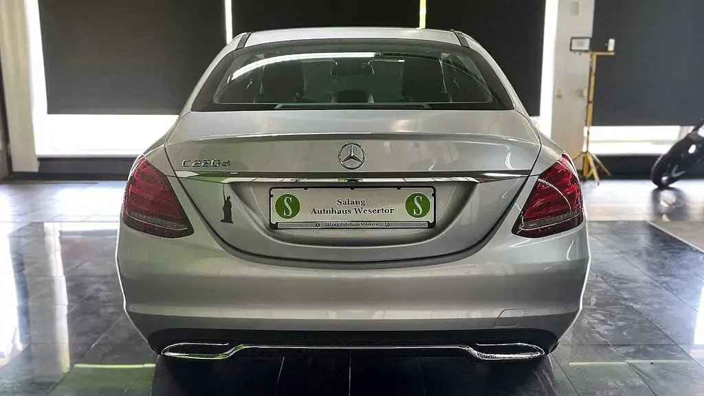 Gebraucht Mercedes C220 170 PS (125 kW) 2016 Silber Limousine