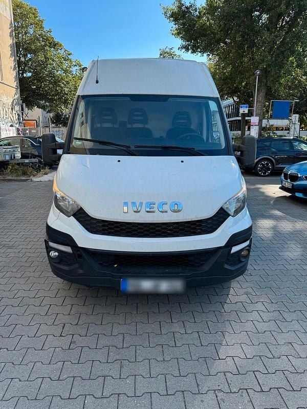 Weiß Gebraucht 2016 Iveco Daily | 7.500 € (Guter Preis) - Bild 1/4