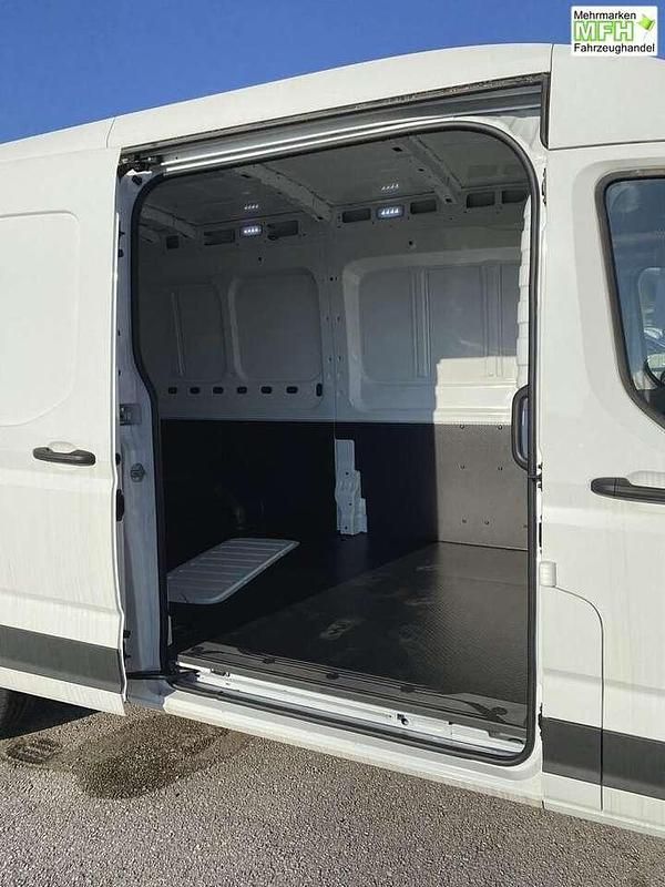 Neu Maxus V90 147 PS (108 kW) 2025 Weiß Van