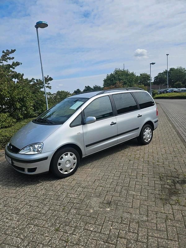 Silber Gebraucht 2005 Ford Galaxy Van / Kleinbus | 3.000 € (Fairer Preis) - Bild 1/4